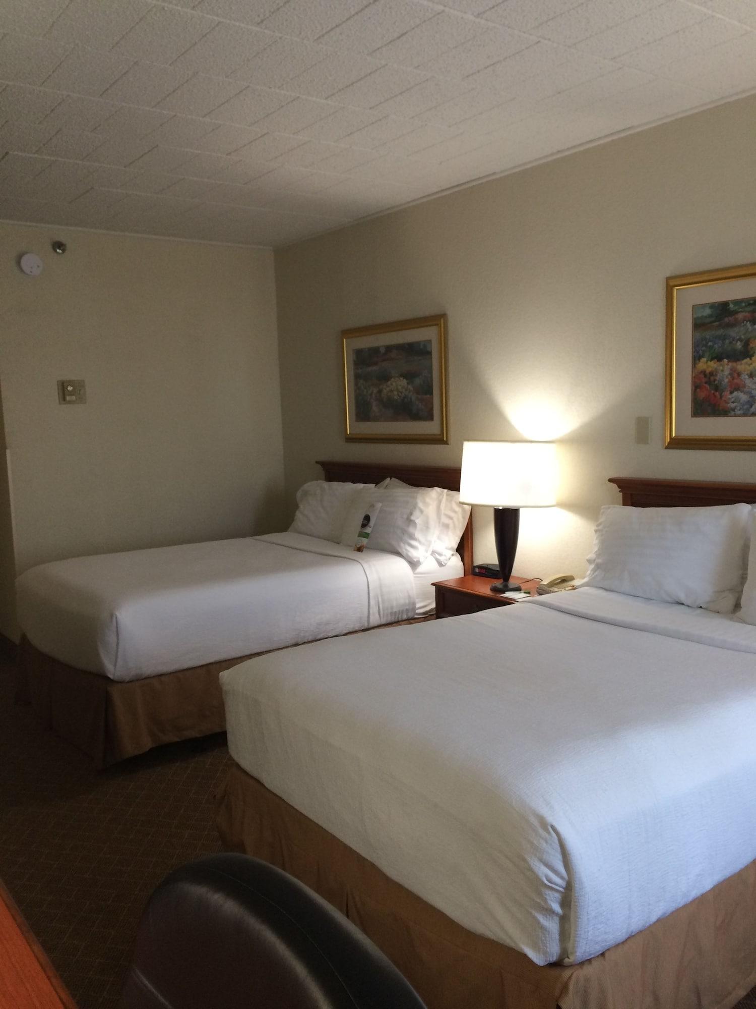 Clarion Inn Frederick Event Center Экстерьер фото