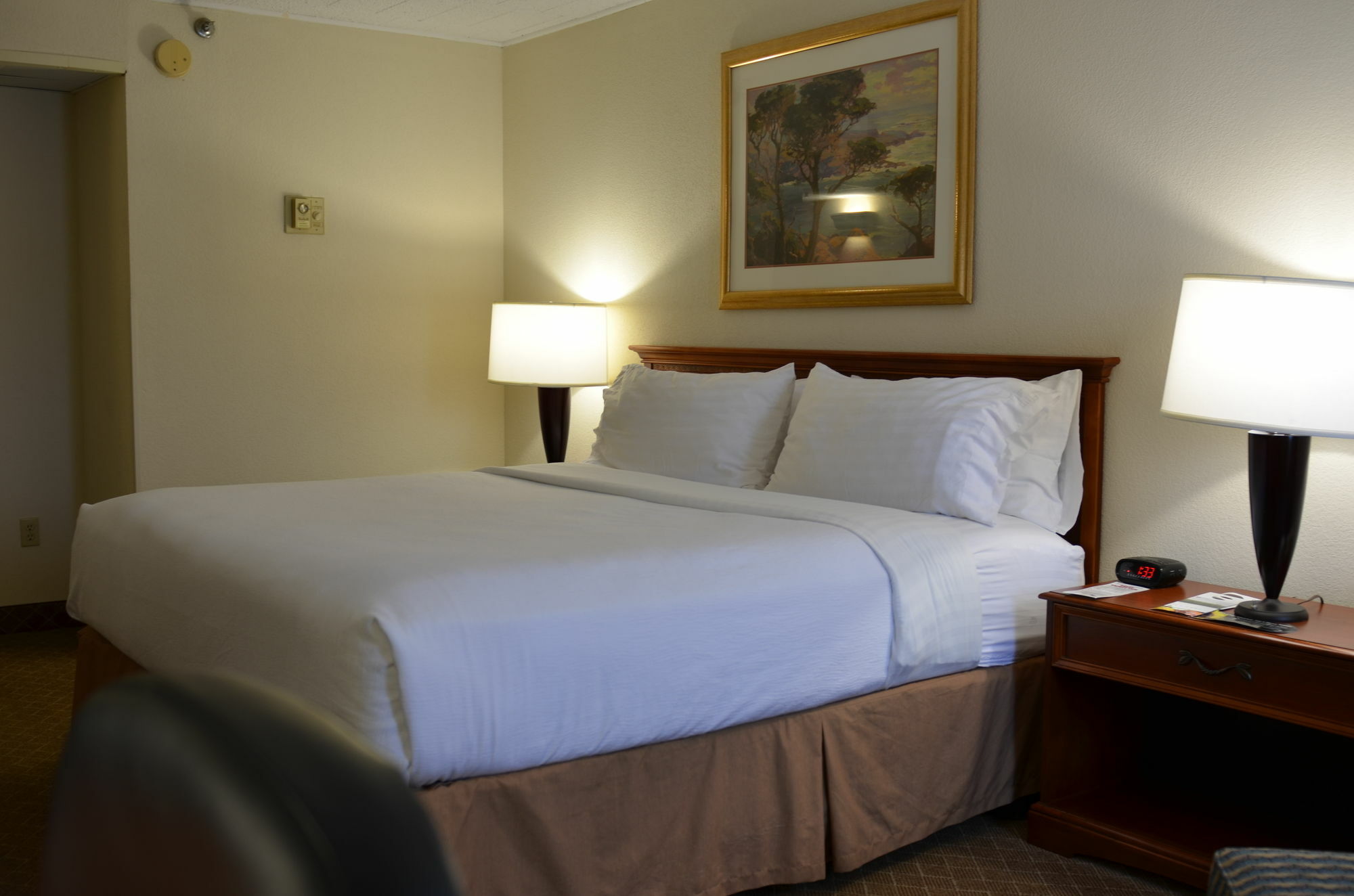 Clarion Inn Frederick Event Center Экстерьер фото